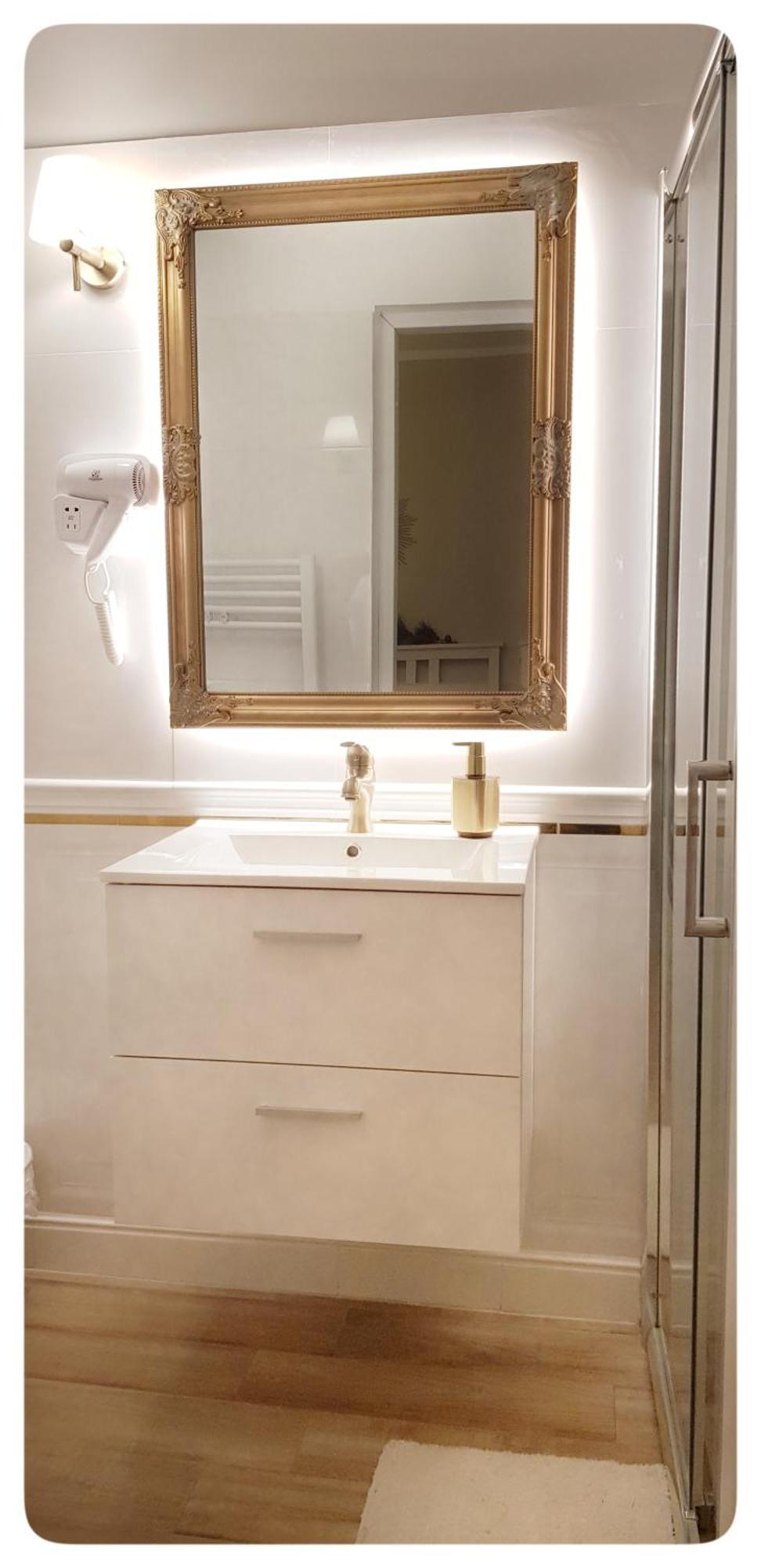 Târgu Jiu Elania Residence מראה חיצוני תמונה